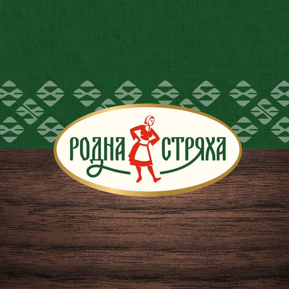 Лого с жена в традиционна носия и надпис „Родна стряха“ на фон от зелен плат и дърво.