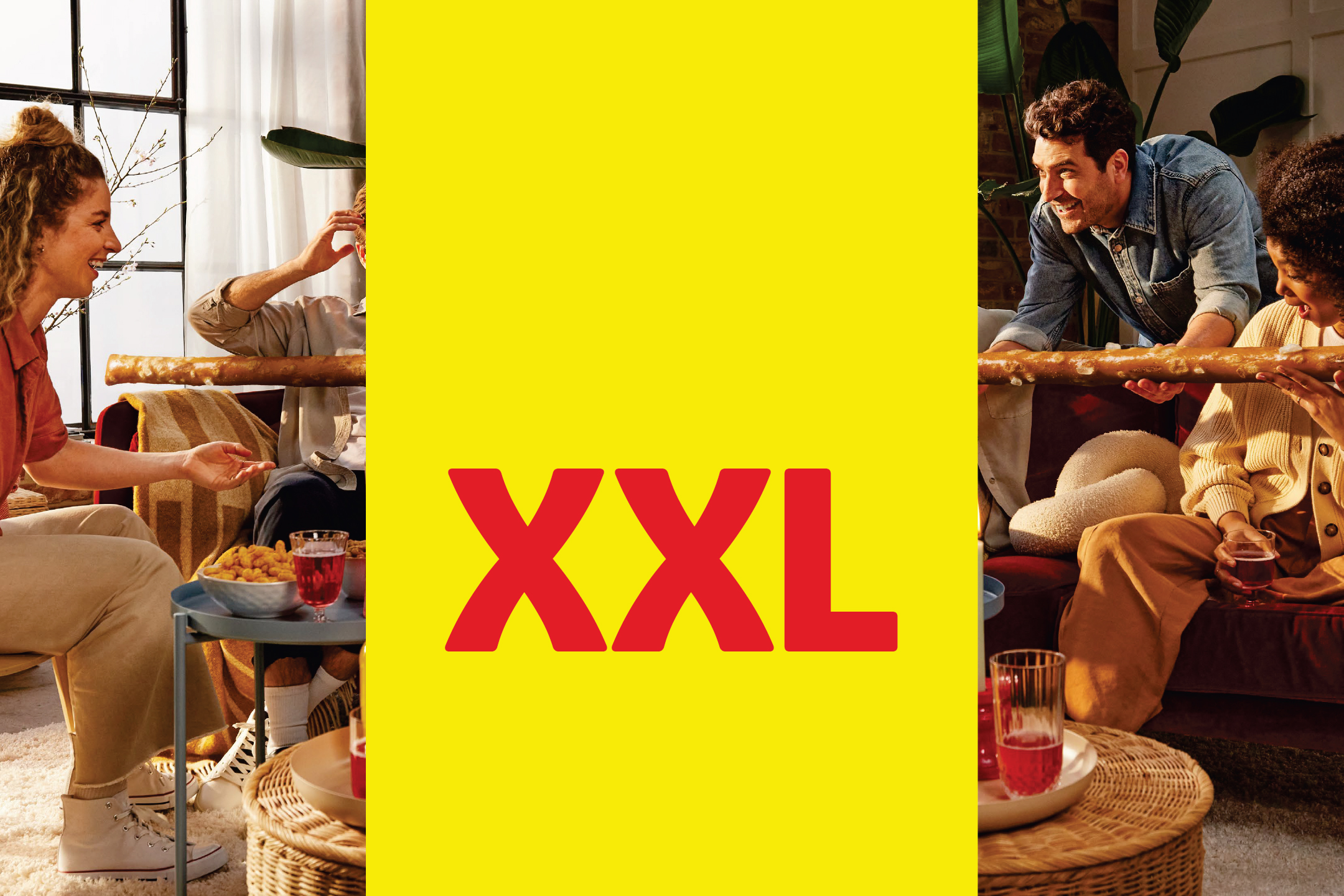 Хора, които се наслаждават на напитки и закуски, с голям хляб и логото „XXL“.